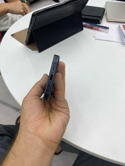 Iphone 15pro xolati yaxshi