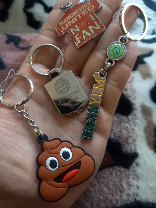 Ключодържатели 4 броя комплект за всички