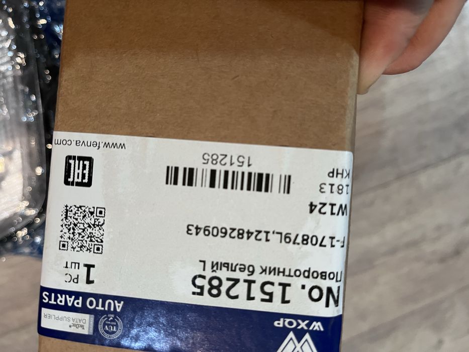 Продам фары мерседес 124