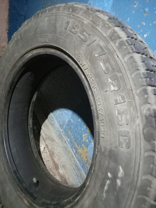 Продам покрышки с камерой