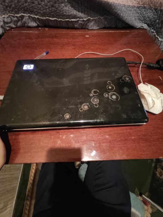 Noutbook sotiladi 150 y.e hp