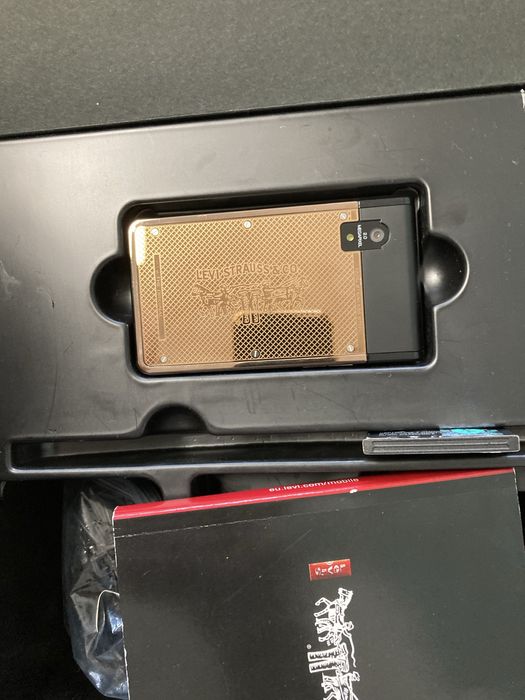 LEVIS Mobile Phone-НОВ