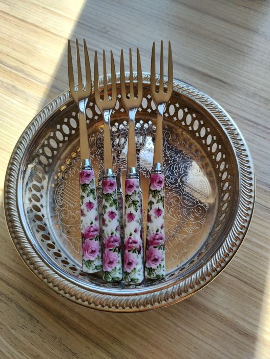 Нови малки вилички