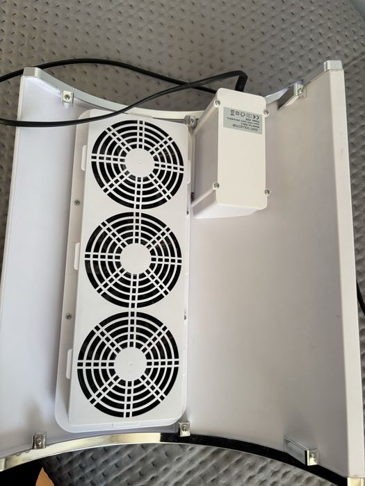 Маникюрный пылесос