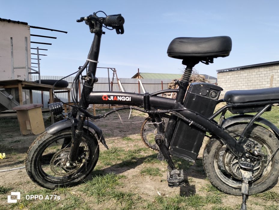 скутер сатылады  кепілдкісіз жүреді