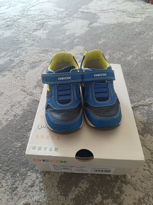 Geox обувки за деца