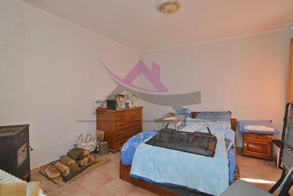 Самостоятелна къща -гр Вълчи дол