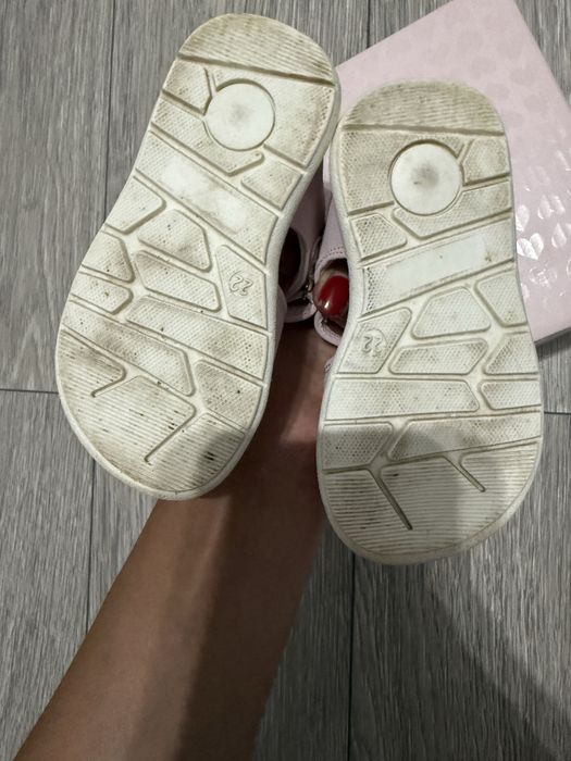 Sandale fetita marimea 22