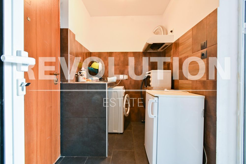 Продава се Едностаен апартамент в София, Мусагеница - 33 кв.м за 3182 €/кв.м - Снимка #4