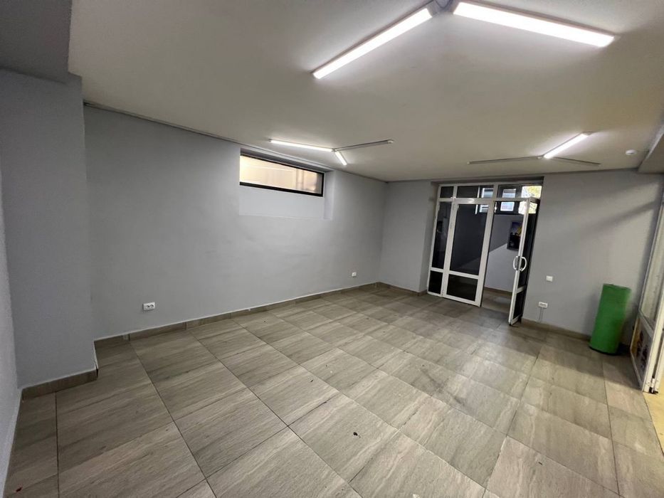 Срочно Аренда офис Showroom и т.д. 24/7 Доступ Вдоль Дороги