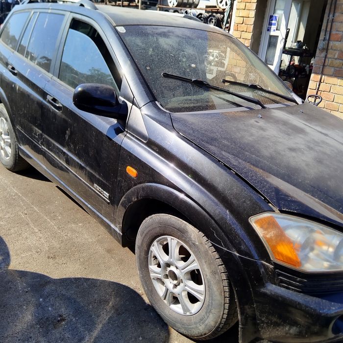 Aripa stanga/dreapta Ssangyong Kyron an 2005-2010
