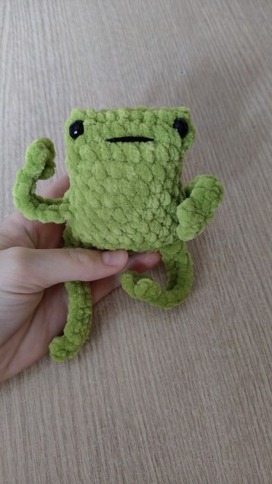 Лягушка вязанная