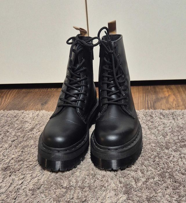 Bocanci Dr. Martens Vegan Jadon II Mono Platform Boots