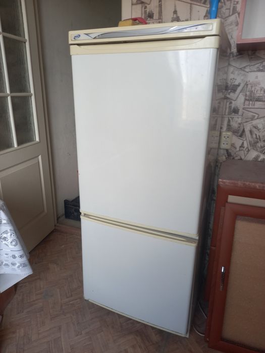 Продам холодильник