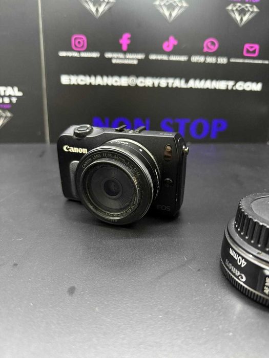 Canon EOS M + Obiectiv Canon 40mm