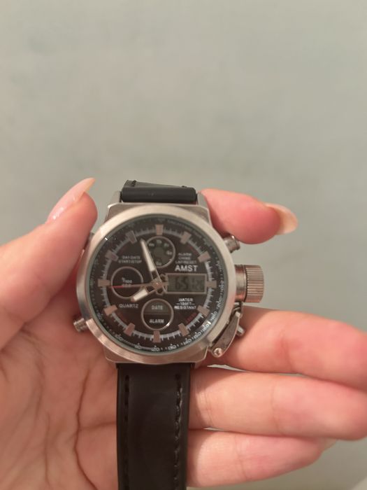 Часы Amst кварцевый