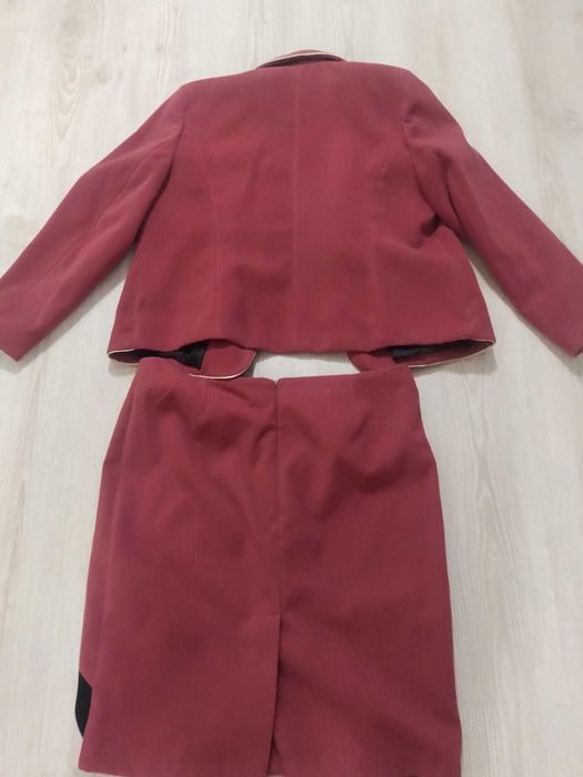 Costum dama doua piese rosu