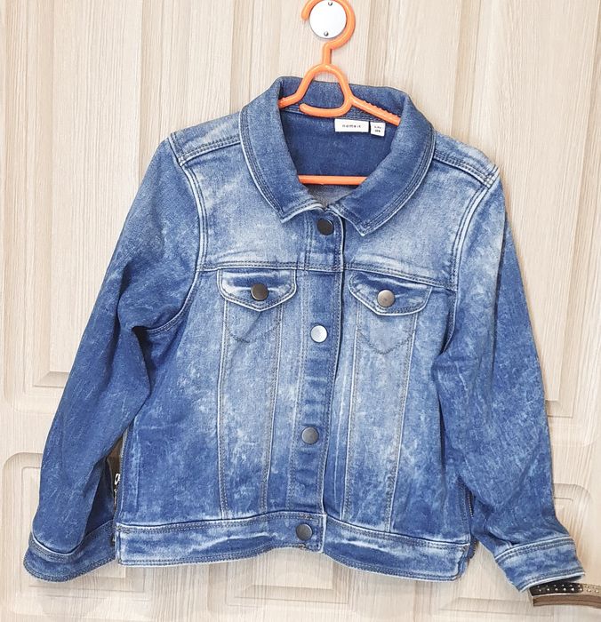 Джинсовая куртка на девочку. Джинсовка.