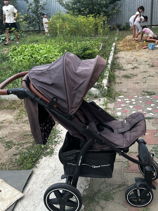 Продам коляску в хорошем состоянии
