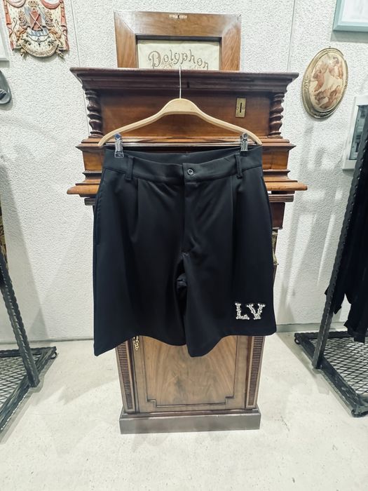 Pantaloni scurti barbarbatesti L-V