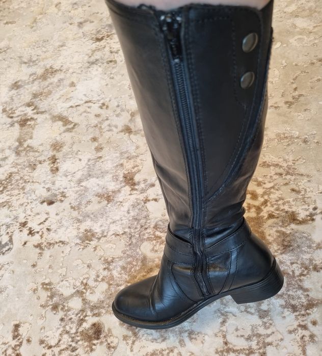 Cizme de piele inalte