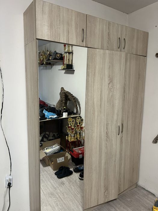 Продам шкаф для одежды