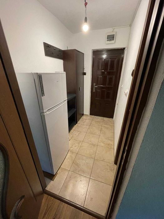 Inchiriez garsoniera in Crihala, langa Biserica de carton. Telefon 0774003739.Pret 1000 de lei