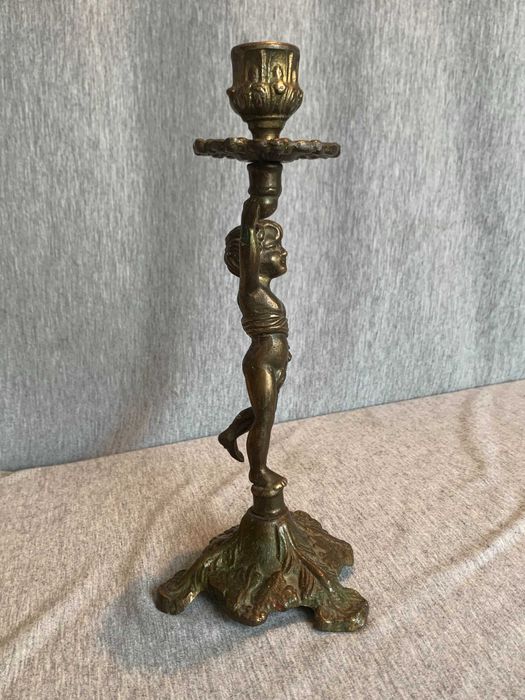 Сувенирен  месингов свещник държач за свещ с ангел