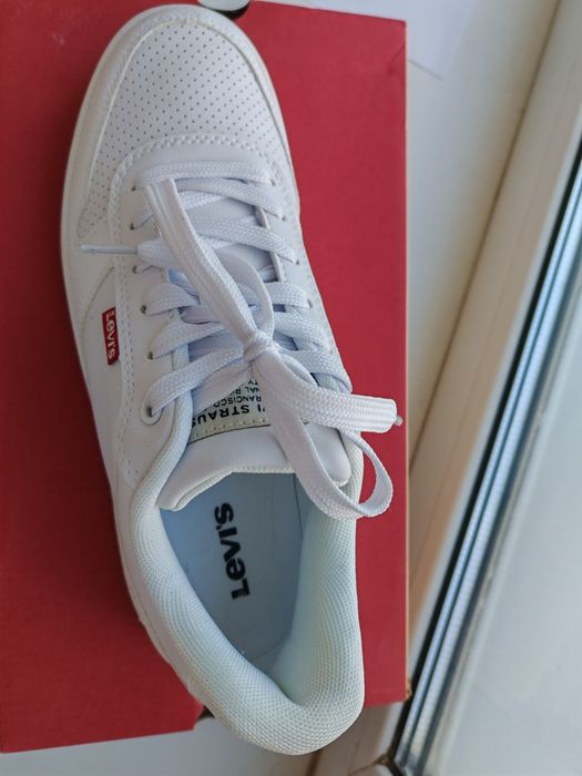 Кроссовки levi's