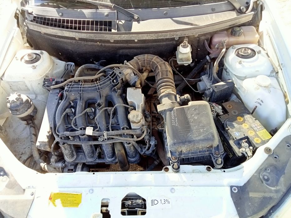 Продам авто машину лада приора