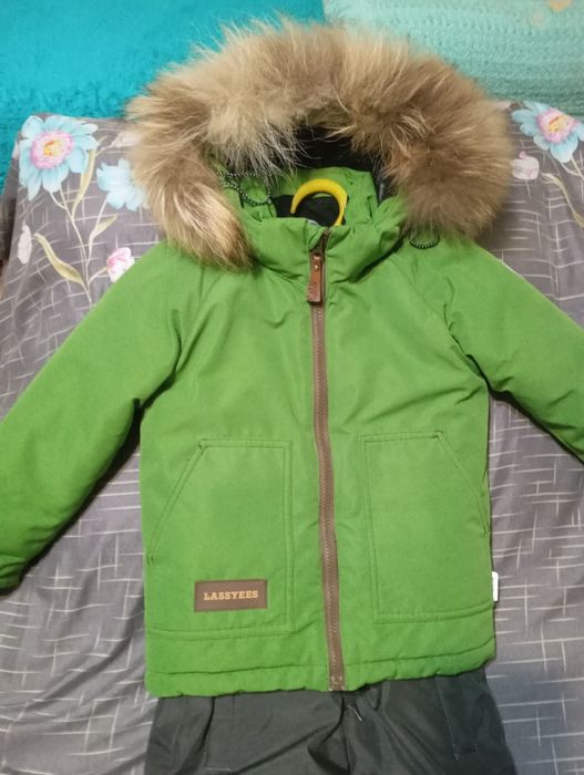 Продам детский зимний комбинезонзон