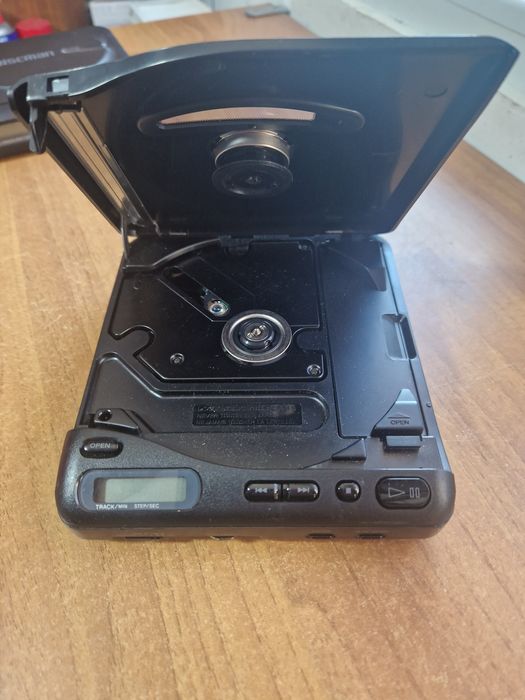 Discman Sony d-2 și d-11