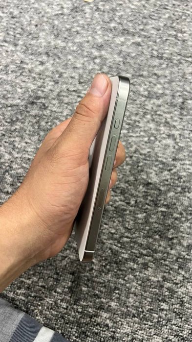 Iphone 15 pro white