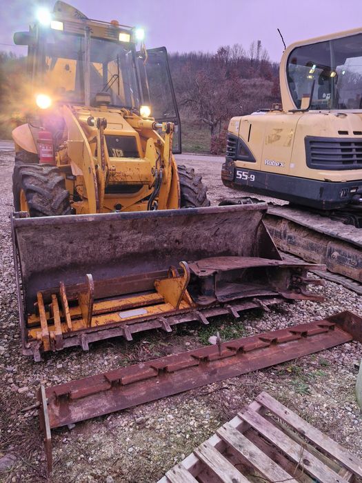 Buldoexcavator JCB 2CX 4×4