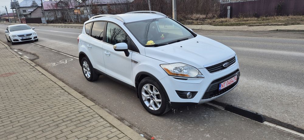 Vând Ford kuga 2012 luna a 12a