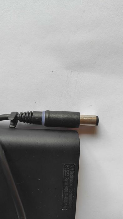 Продавам оригинални зарядни dell 90вата 19.5v 4.62A