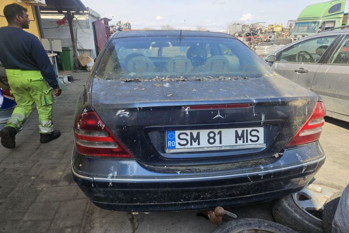 Oglinda dreapta Mercedes-Benz C-Class 2002 C 200 CDI MT (116 hp)