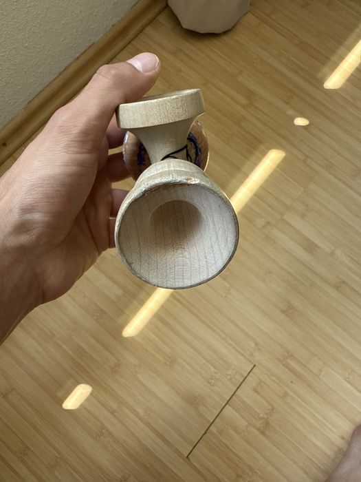 Kendama krom Adrian Vilau