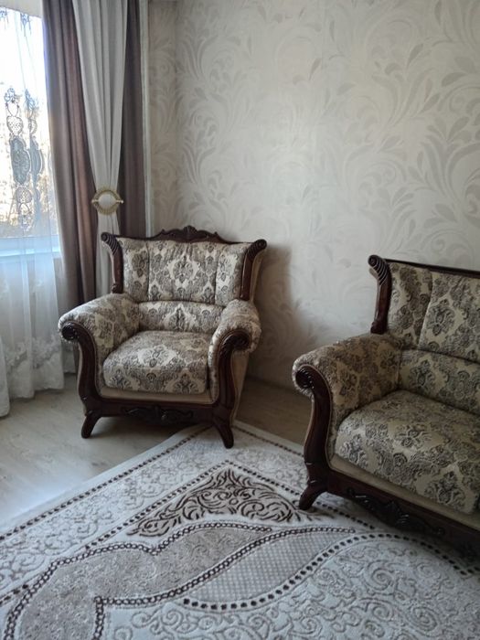 Продам диван с креслом