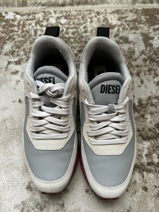 Кроссовки фирмы Diesel