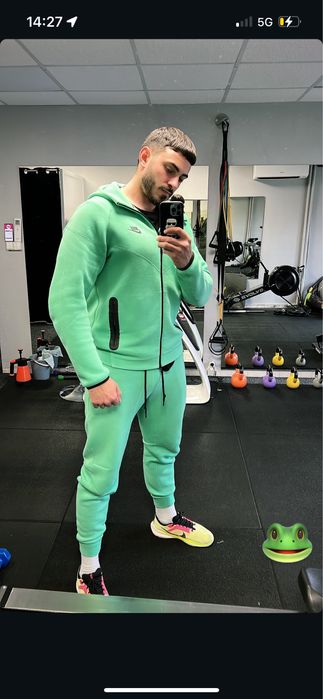 Анцунг NIKE Tech Fleece