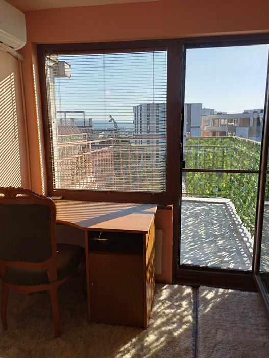 Дава се под наем Тристаен апартамент в Варна, Бриз - 140 кв.м за 892.5 € - Снимка #1