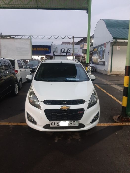 Spark sotiladi 2011 yil 4 pozitsiya A/t Metan 4 pokolena