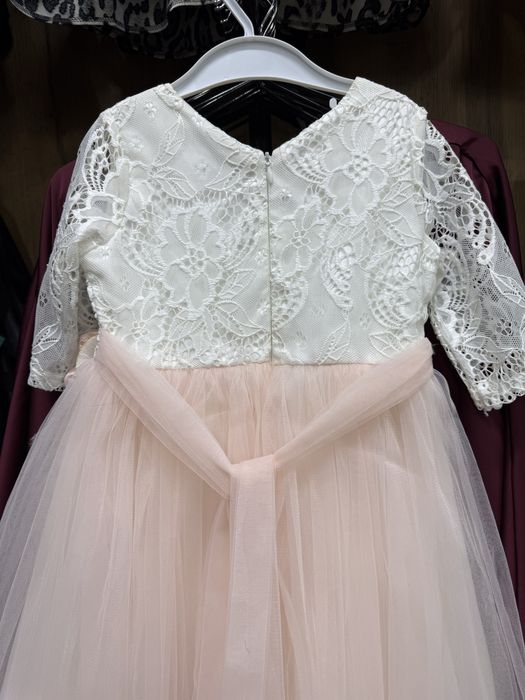 Продам новые платья 116-122см