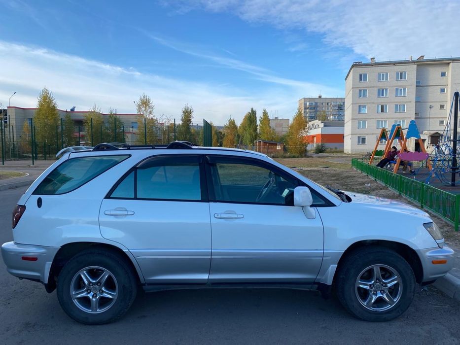 Продам машину Лексус РХ300