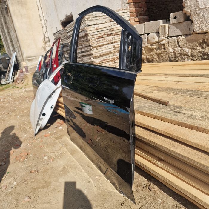 Mercedes Benz  B  W247   2019 предна дясна врата