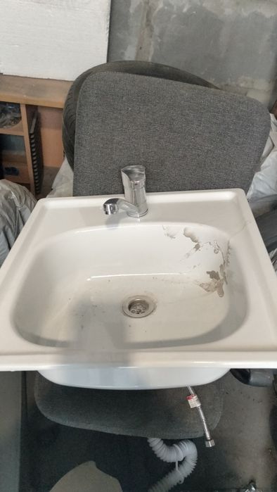 Продам сантехника