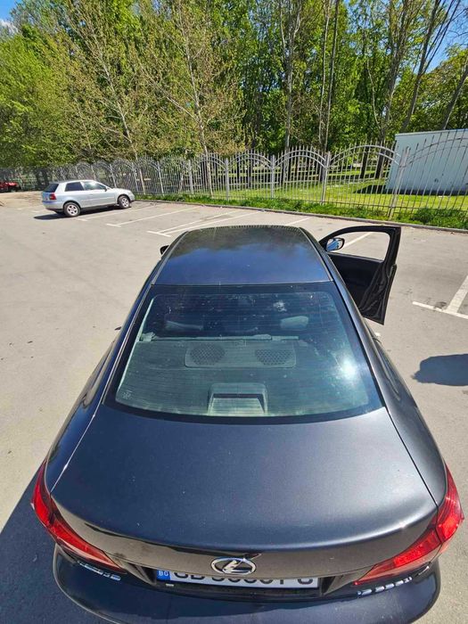 Продавам Lexus is220d