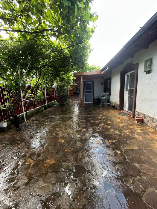 Casă cu 4 camere în Brăilița, teren 290 mp, curte pavată – Proprietar