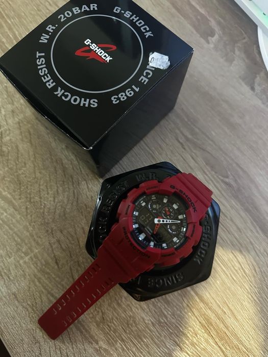 G-SHOCK Casio- Red